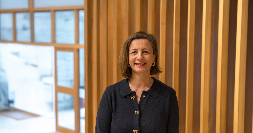 ÂNGELA MALHEIRO AS FACES E AS VOZES DA REPÚBLICA